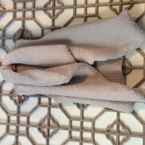 BB Dakota furry Vest size M